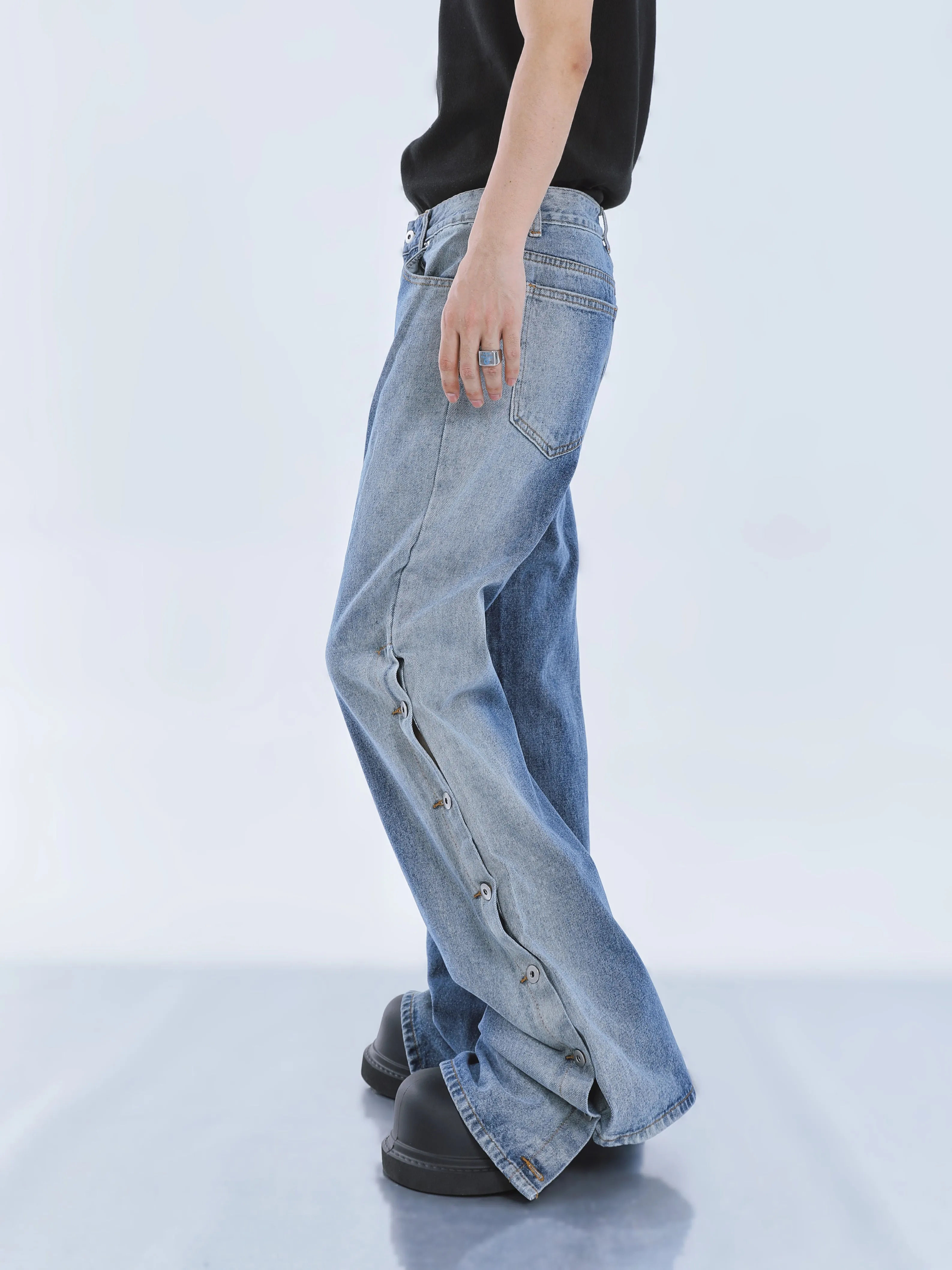 【23s September.】Niche Buttoned Gradient Jeans