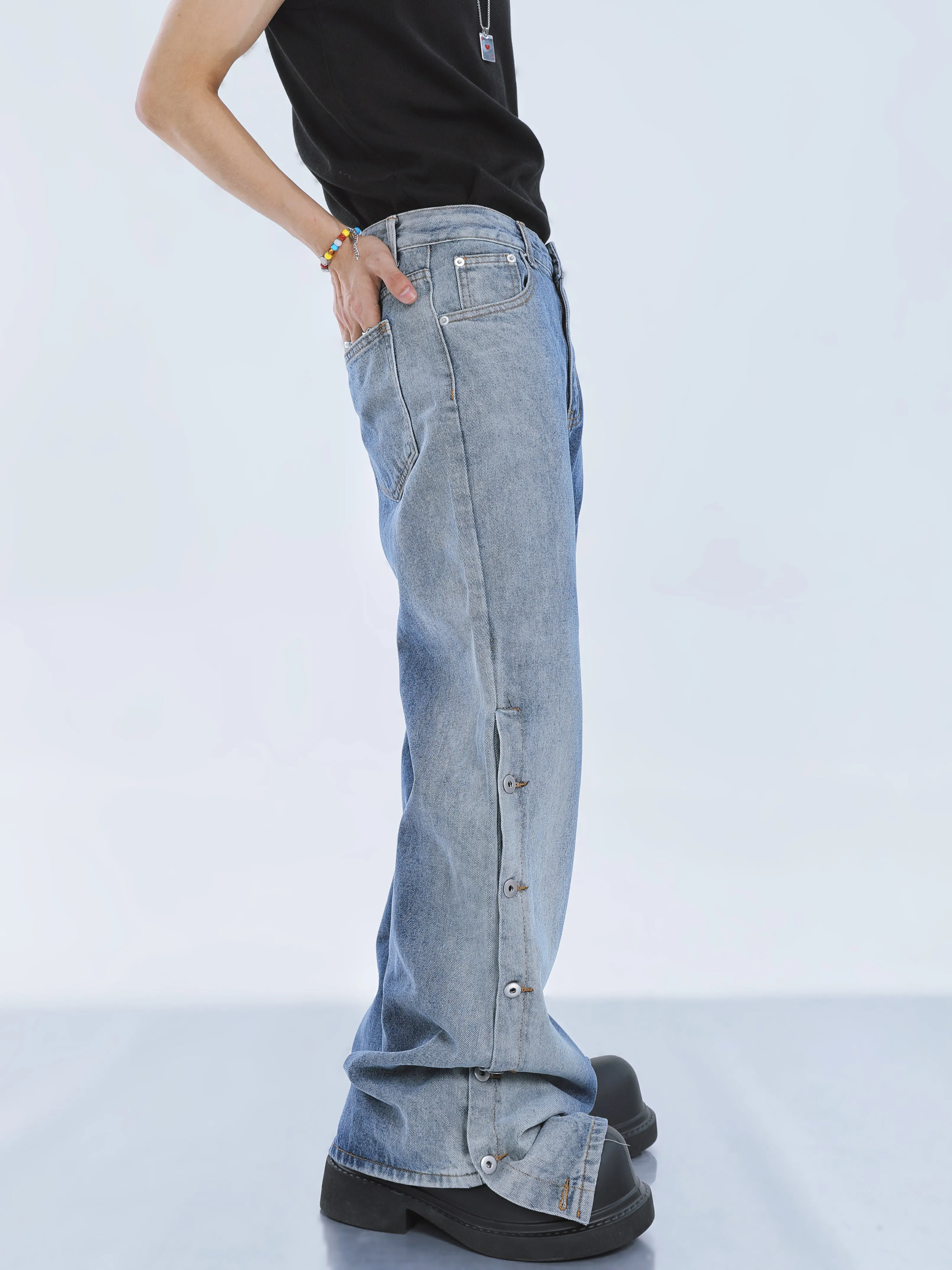 【23s September.】Niche Buttoned Gradient Jeans