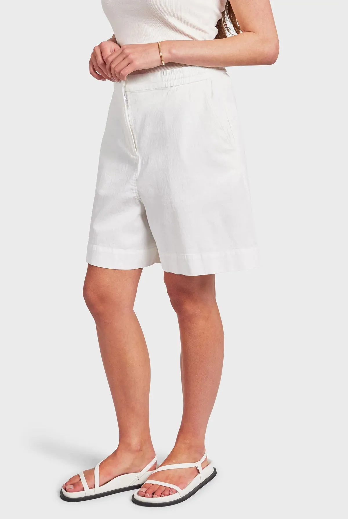 ACADEMY BRAND - Womens Monroe Short - Winter White